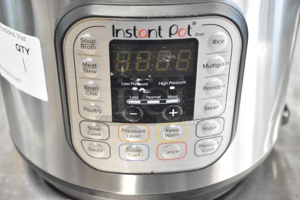 Instant Pot Duo 60 v5 Countertop Electric Pressure Cooker. 120 Volts, 1 Phase. - Image 4 of 10