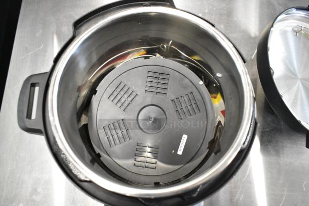 Instant Pot Duo 60 v5 Countertop Electric Pressure Cooker. 120 Volts, 1 Phase. - Image 5 of 10
