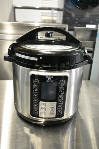 2 BRAND NEW SCRATCH AND DENT! Moss & Stone EPRC-M6QT Electric Pressure Cookers. 120 Volts, 1 Phase. 2 Times Your Bid!