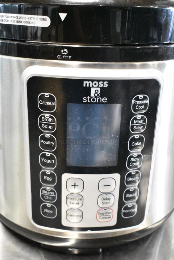2 BRAND NEW SCRATCH AND DENT! Moss & Stone EPRC-M6QT Electric Pressure Cookers. 120 Volts, 1 Phase. 2 Times Your Bid! - Image 5 of 8