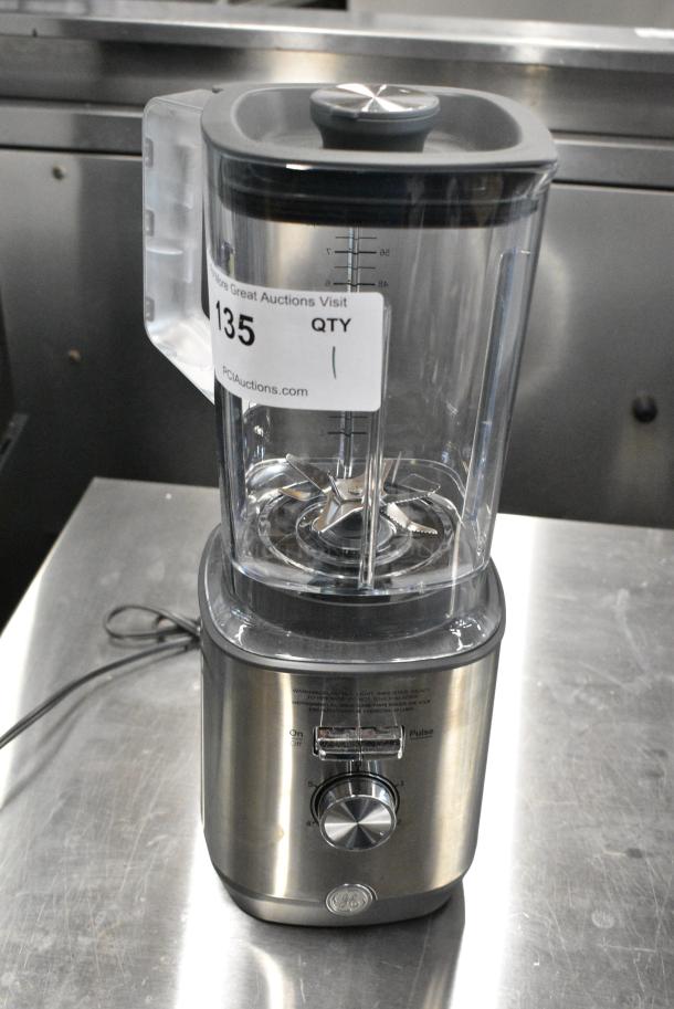 2020 General Electric GE Countertop Blender w/ Pitcher. 120 Volts, 1 Phase. Tested and Working! - Image 1 of 7
