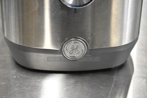 2020 General Electric GE Countertop Blender w/ Pitcher. 120 Volts, 1 Phase. Tested and Working! - Image 3 of 7