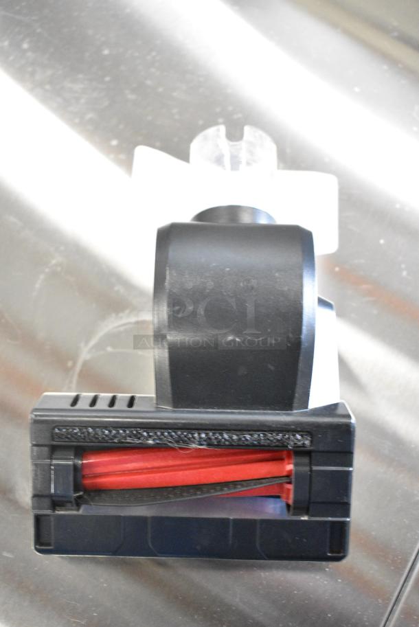 Shark PowerFins Hair Pro Vacuum Attachment. - Image 6 of 6