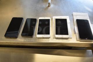 5 Cell Phones Including Apple A1524 iPhone, Apple A1522 iPhone. 5 Times Your Bid!