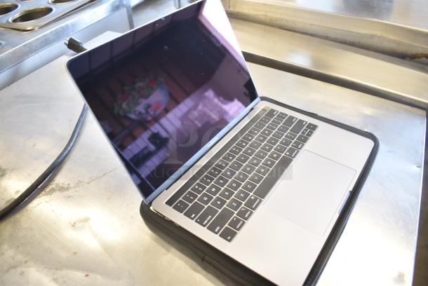 Apple A2159 MacBook Pro Laptop - Image 2 of 7