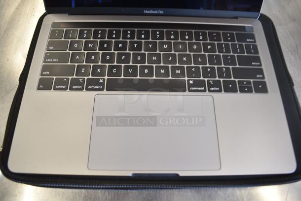 Apple A2159 MacBook Pro Laptop - Image 4 of 7
