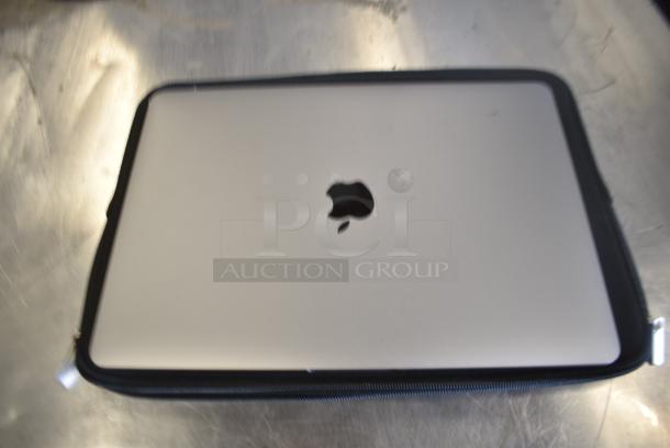 Apple A2159 MacBook Pro Laptop - Image 6 of 7