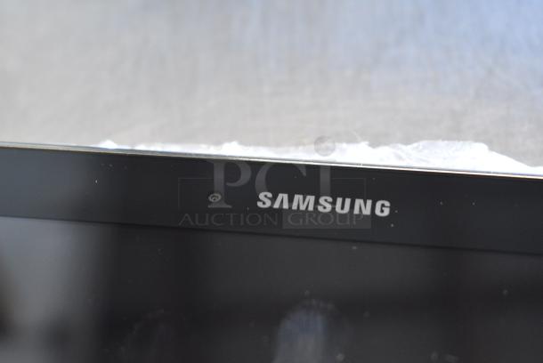 2 Tablets Including Apple A2152 iPad and Samsung SAMT537. 2 Times Your Bid! - Image 3 of 6