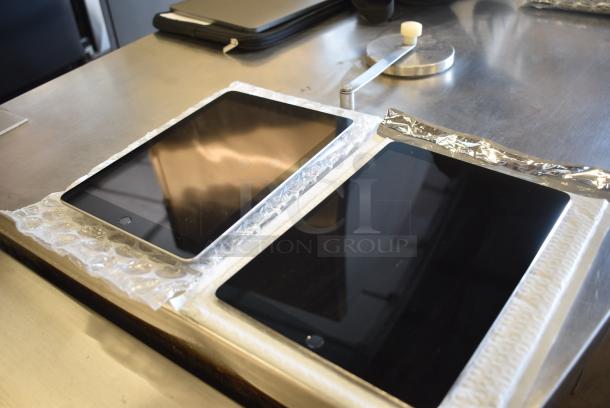 2 Tablets Including Apple A1701 iPad and Apple A1893 iPad . 2 Times Your Bid! - Image 2 of 5