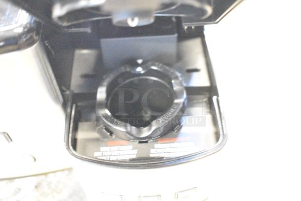 BRAND NEW SCRATCH AND DENT! Cusinart SS-15 Countertop Coffee Machine. 120 Volts, 1 Phase. - Image 4 of 8
