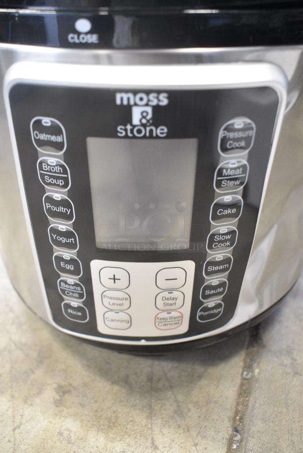 IN ORIGINAL BOX! Moss & Stone EPRC-M6QT Pressure Cooker. 120 Volts, 1 Phase. - Image 4 of 7