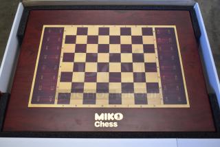 IN ORIGINAL BOX! Miko GKS-INFI Chess Set