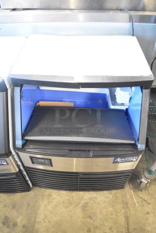 BRAND NEW SCRATCH AND DENT! 2024 Avantco 194UCF280A Stainless Steel Commercial 26" Air Cooled Undercounter Full Cube Ice Machine - 299 lb. 115 Volts, 1 Phase.