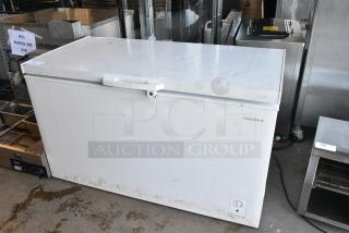 Insignia NS-CZ14WH2 Chest Freezer. 115 Volts, 1 Phase. Tested and Working!