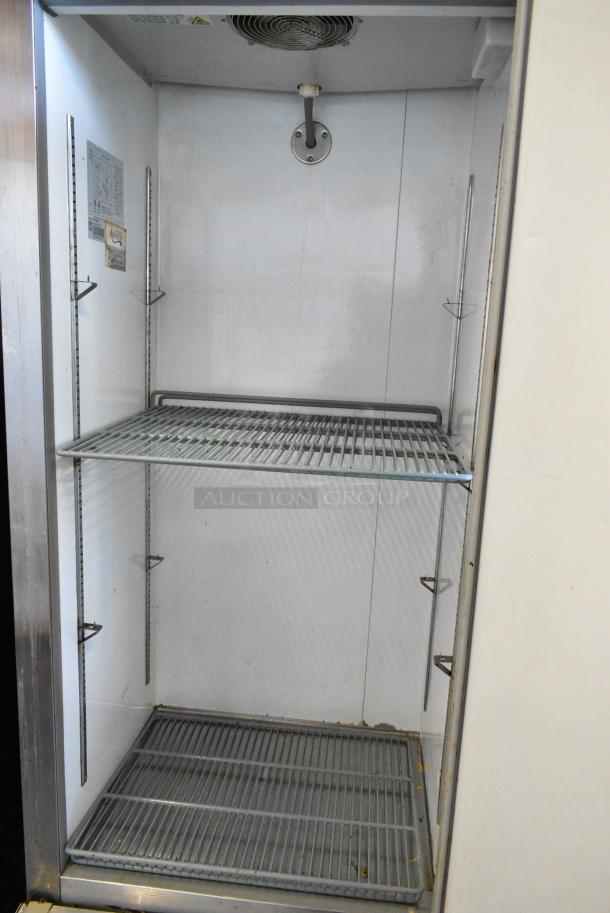 Avantco 178A19RHC Stainless Steel Commercial Single Door Reach In Cooler on Commercial Casters. 115 Volts, 1 Phase. Tested and Working! - Image 4 of 7