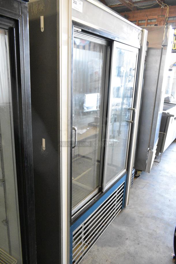 Metal Commercial 2 Door Reach In Cooler Merchandiser. 115 Volts, 1 Phase. Tested and Working! - Image 2 of 5