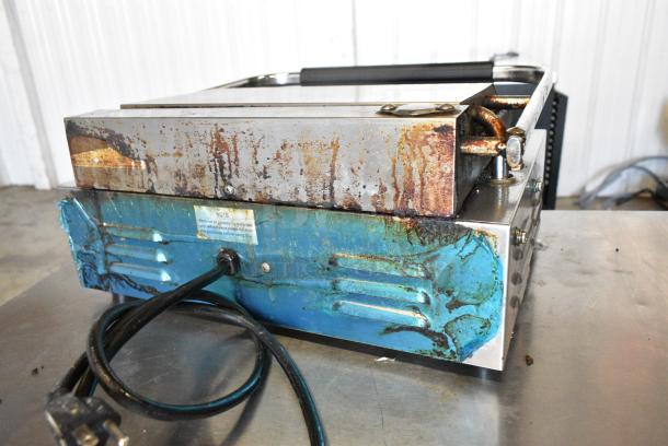 Avantco Stainless Steel Commercial Countertop Panini Press. 120 Volts, 1 Phase. Tested and Working! - Image 9 of 12