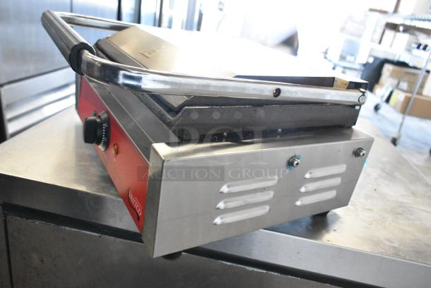 Avantco Stainless Steel Commercial Countertop Panini Press. 120 Volts, 1 Phase. Tested and Working! - Image 11 of 12