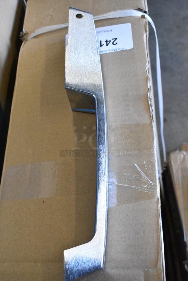BRAND NEW SCRATCH AND DENT! 117221160 Kason® 11239C00004D 14" Lever Handle with Release and Cylinder Lock - Image 4 of 7