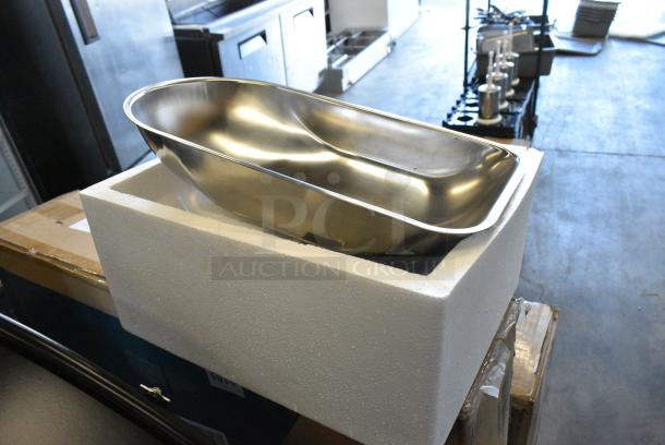 BRAND NEW SCRATCH AND DENT! Metal Tray - Image 4 of 4