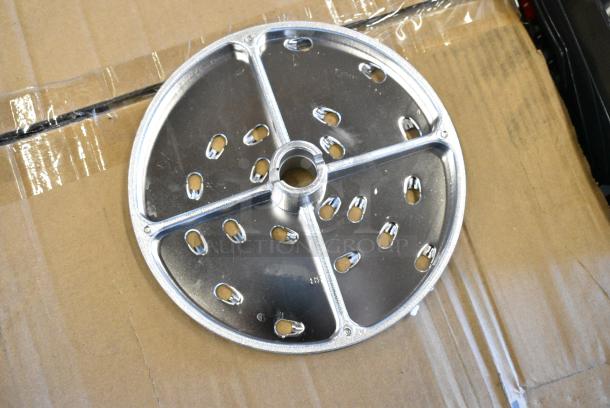BRAND NEW SCRATCH AND DENT! Metal Commercial Food Processor Head and Grating Blade. - Image 4 of 5