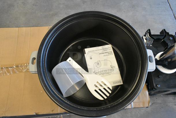 BRAND NEW SCRATCH AND DENT! Galaxy 177RCGB3060 60 Cup (30 Cup Raw) Electric Rice Cooker / Warmer. 120 Volts, 1 Phase. Tested and Working! - Image 5 of 8