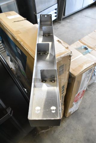 BRAND NEW SCRATCH AND DENT! Metal Unit