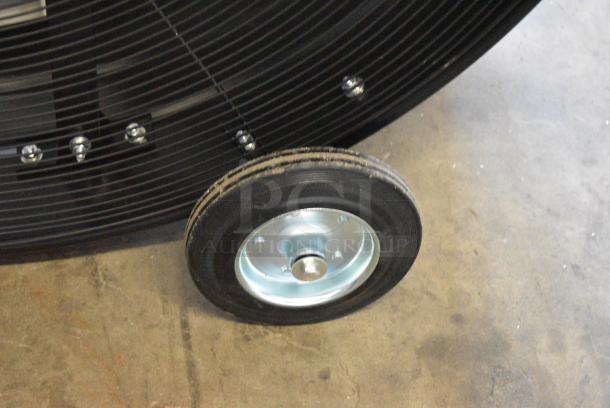 BRAND NEW SCRATCH AND DENT! Boltic VF-42MC 42" Black Powder-Coat 2-Speed Portable Direct-Drive Drum Fan. 120 Volts, 1 Phase. Tested and Working! - Image 2 of 5