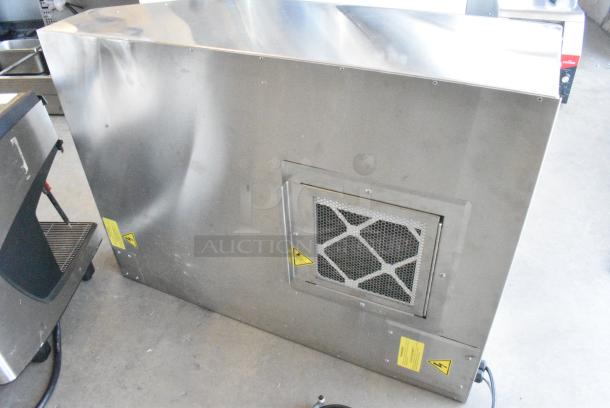 BRAND NEW SCRATCH AND DENT! 2022 Moffat VH 32 Stainless Steel Commercial Ventless Hood. - Image 3 of 7