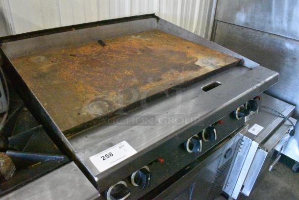 Garland Stainless Steel Commercial Countertop Natural Gas Powered Flat Top Griddle. - Image 2 of 5