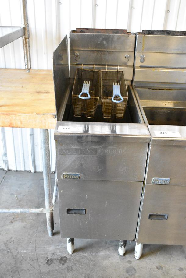 Pitco Frialator SG14 Stainless Steel Commercial Floor Style Natural Gas Powered Deep Fat Fryer w/ Side Splash Guard and 2 Metal Fry Baskets. 110,000 BTU. - Image 1 of 6