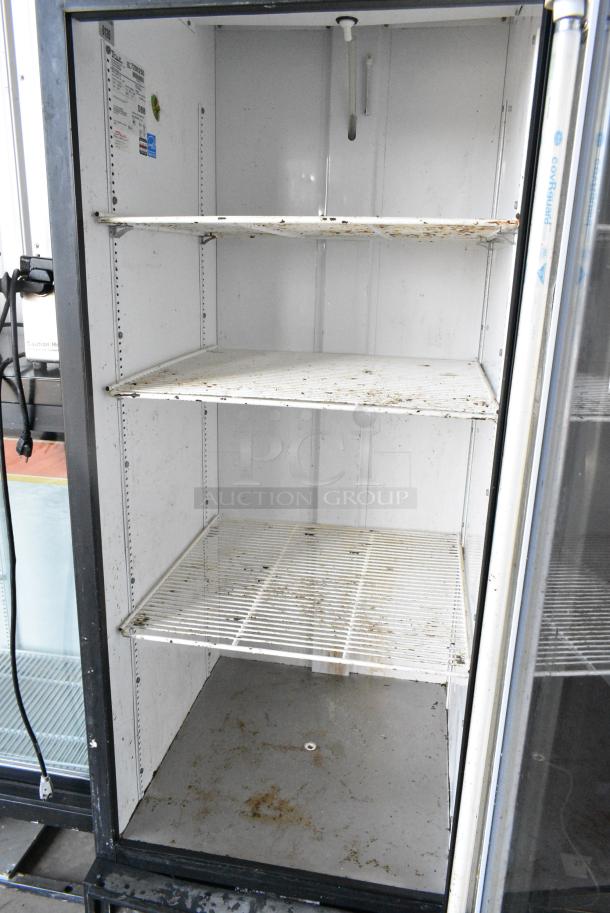 True GDM-23 Metal Commercial Single Door Reach In Cooler Merchandiser. 115 Volts, 1 Phase. Tested and Working! - Image 4 of 5