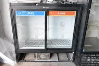 2017 True GDM-41SL-48-HC-LD Metal Commercial 2 Door Reach In Cooler Merchandiser. 115 Volts, 1 Phase. Tested and Working!