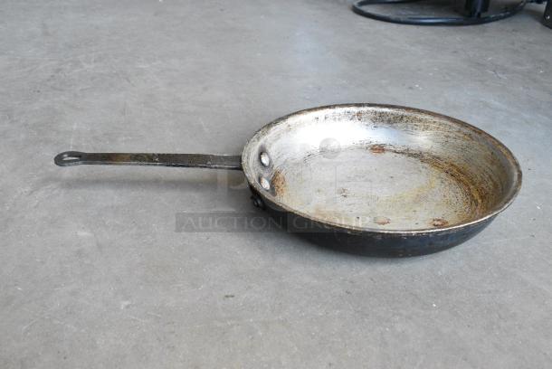 11 Various Metal Items Including Skillets and Baking Pans. 11 Times Your Bid! - Image 10 of 10