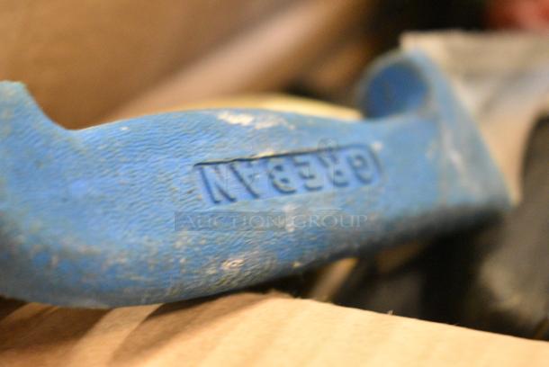 75 SHARPENED Stainless Steel Knives Including Bread Knife. 75 Times Your Bid! - Image 6 of 7