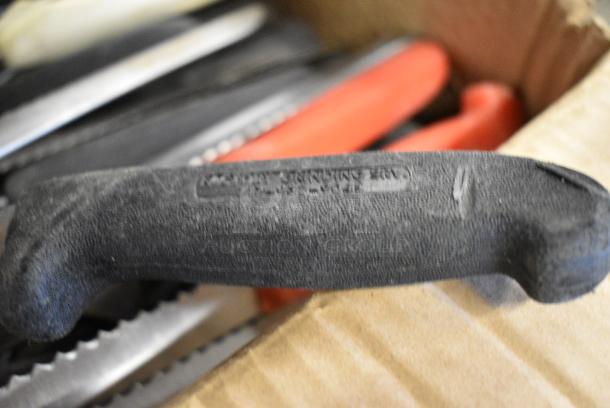 125 SHARPENED Stainless Steel Knives Including Bread Knife. 125 Times Your Bid! - Image 4 of 5