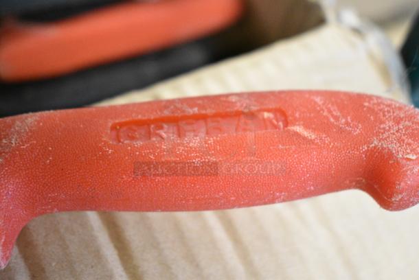 125 SHARPENED Stainless Steel Knives Including Bread Knife. 125 Times Your Bid! - Image 5 of 5
