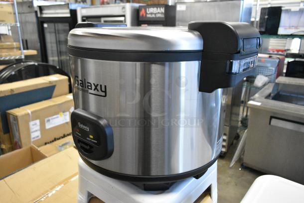 BRAND NEW SCRATCH AND DENT! Galaxy 177GRCS60 60 Cup (30 Cup Raw) Sealed Electric Rice Cooker / Warmer. 120 Volts, 1 Phase. - Image 3 of 9