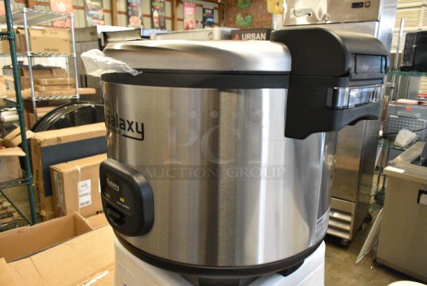 BRAND NEW SCRATCH AND DENT! Galaxy 177GRCS60 60 Cup (30 Cup Raw) Sealed Electric Rice Cooker / Warmer. 120 Volts, 1 Phase. - Image 3 of 9