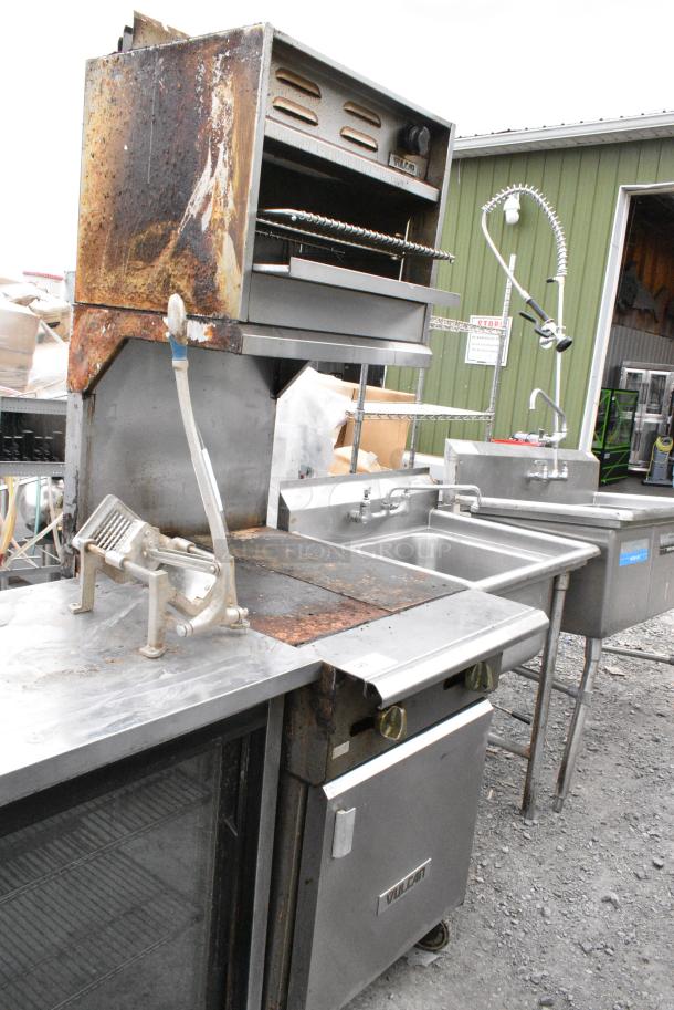 Vulcan Stainless Steel Commercial Natural Gas Powered Flat Top Griddle, Salamander Cheese Melter on Commercial Casters. - Image 2 of 7