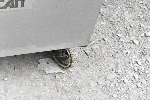 Vulcan Stainless Steel Commercial Natural Gas Powered Flat Top Griddle, Salamander Cheese Melter on Commercial Casters. - Image 4 of 7