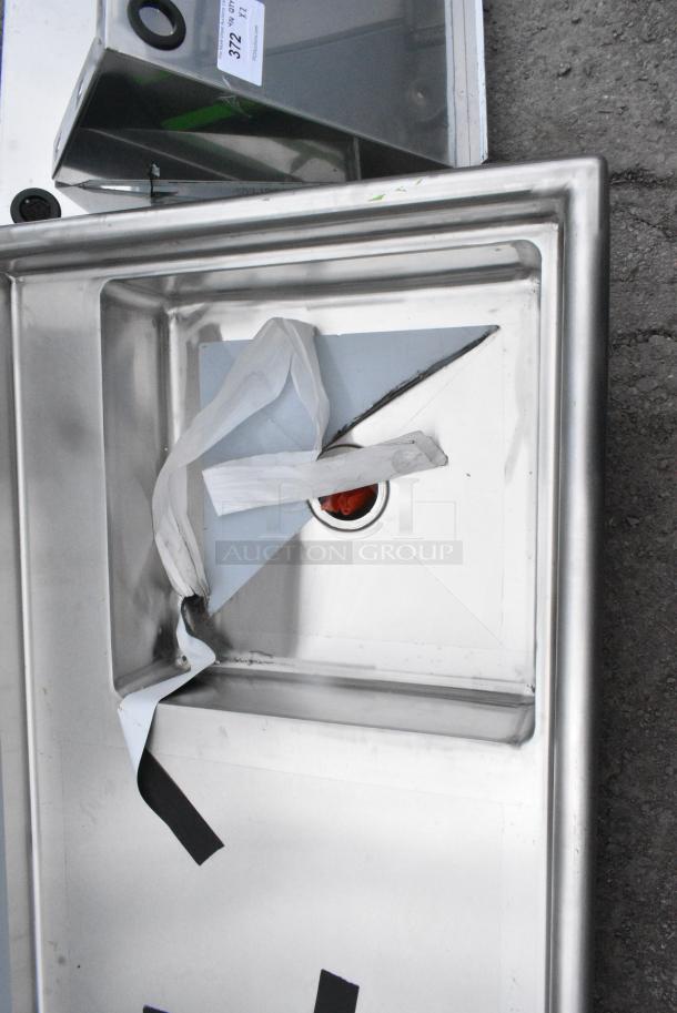 BRAND NEW SCRATCH AND DENT! Regency 600UDT50R 50" 16-Gauge Stainless Steel Soiled / Dirty Undercounter Dishtable - Right Drainboard - Image 4 of 6