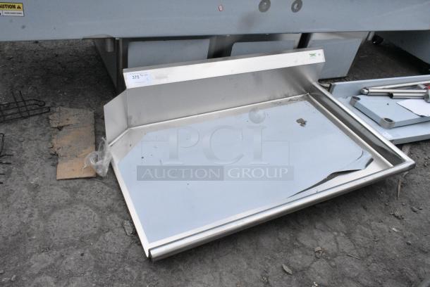 BRAND NEW SCRATCH AND DENT! Regency 600CDT48R 16 Gauge 4' Clean Dish Table - Right Drainboard. No Legs - Image 1 of 4
