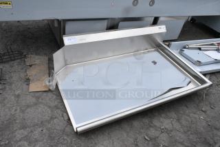 BRAND NEW SCRATCH AND DENT! Regency 600CDT48R 16 Gauge 4' Clean Dish Table - Right Drainboard. No Legs