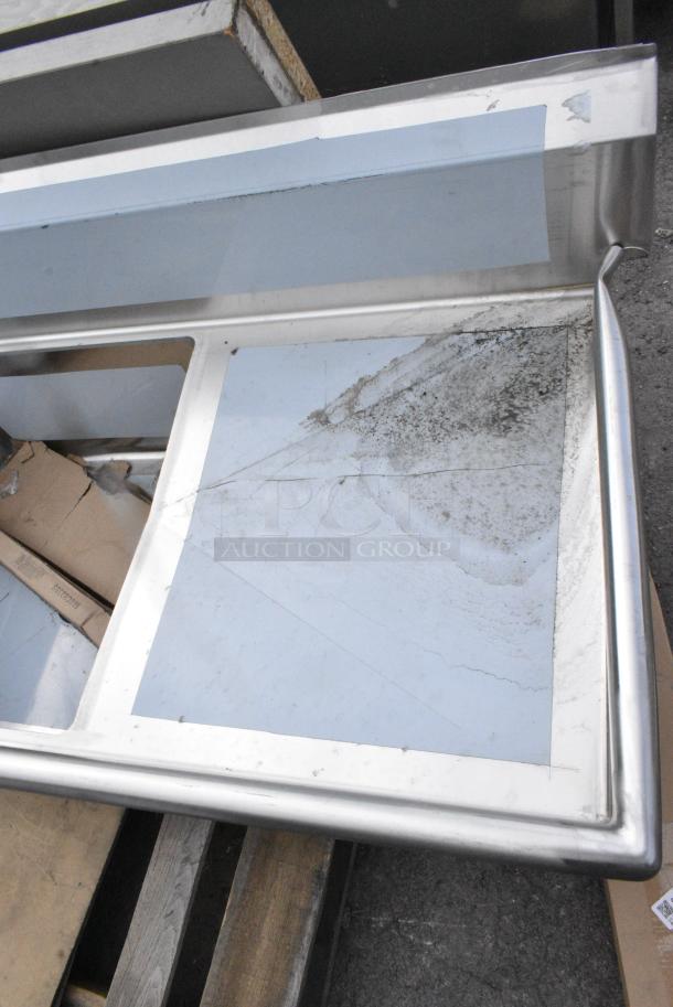 BRAND NEW SCRATCH AND DENT! Regency 600S32323224 Stainless Steel 3 Bay Sink w/ Dual Drain Boards. No Legs. - Image 3 of 8