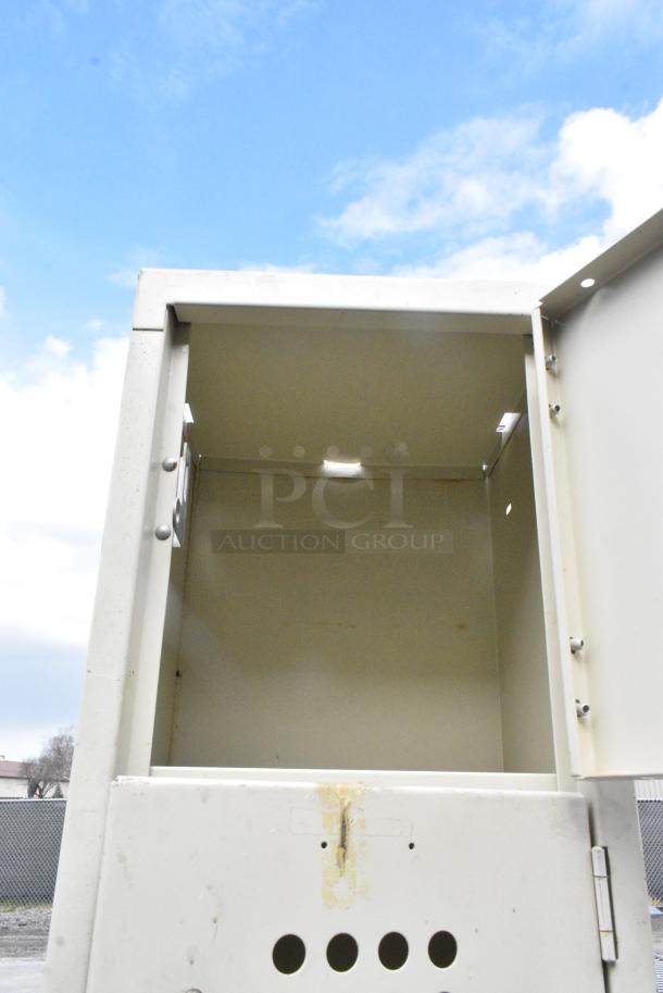 Metal 6 Cubby Locker. - Image 2 of 7