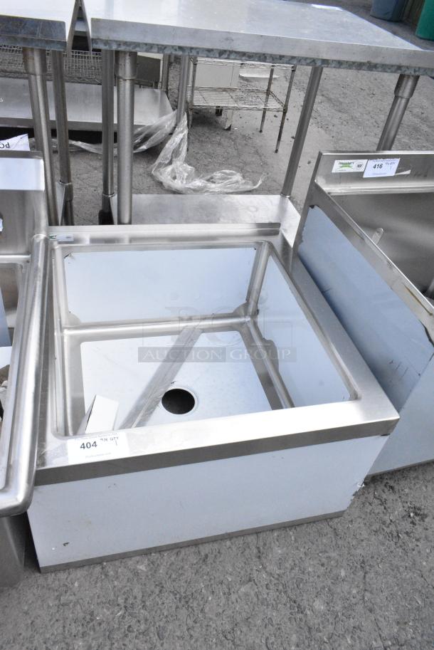 BRAND NEW SCRATCH AND DENT! Regency 600SM242412 29" 16-Gauge Stainless Steel One Compartment Floor Mop Sink - 24" x 24" x 12" Bowl - Image 1 of 4