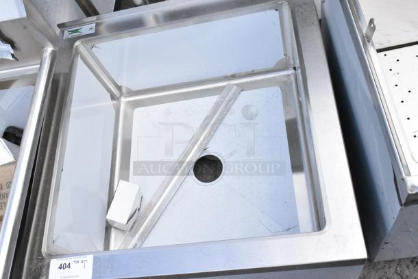 BRAND NEW SCRATCH AND DENT! Regency 600SM242412 29" 16-Gauge Stainless Steel One Compartment Floor Mop Sink - 24" x 24" x 12" Bowl - Image 3 of 4