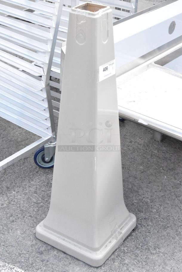 BRAND NEW SCRATCH AND DENT! Gray Poly Smokers Outpost Base - Image 2 of 2