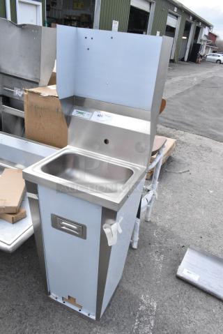 BRAND NEW SCRATCH AND DENT! Regency 600HS17FPB Hands Free Hand Sink with Pedestal Base